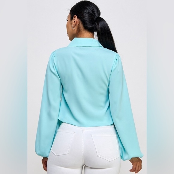 Beautiful Aqua Button Up Top w/Flowers - Picture 3 of 5